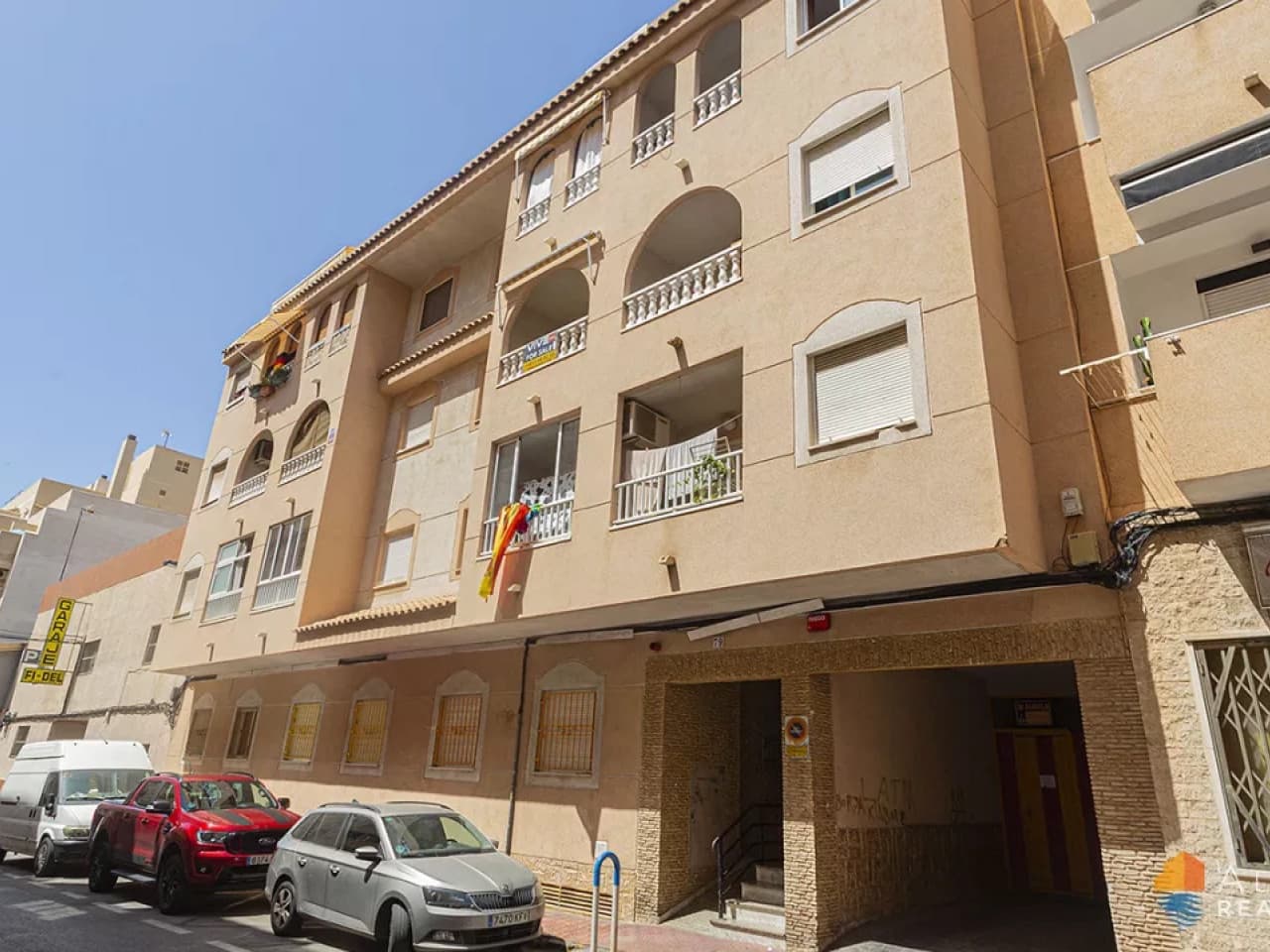 2 slaapkamer Appartement te koop in Torrevieja met zwembad - € 136.500 (Ref: 9777351)
