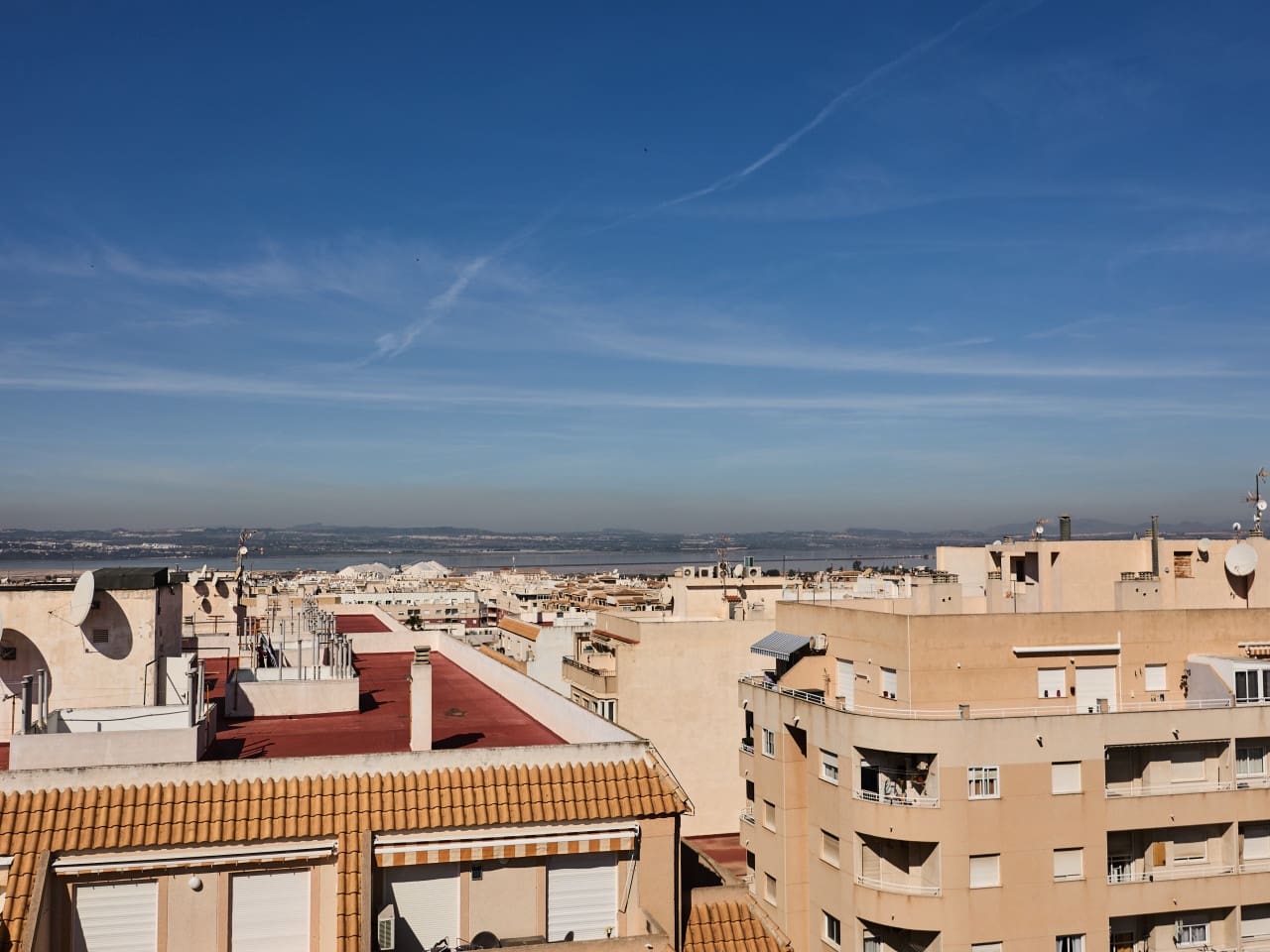 2 makuuhuone Huoneisto myytävänä paikassa Torrevieja mukana 
autotalli - 164 900 € (Ref: 9793126)