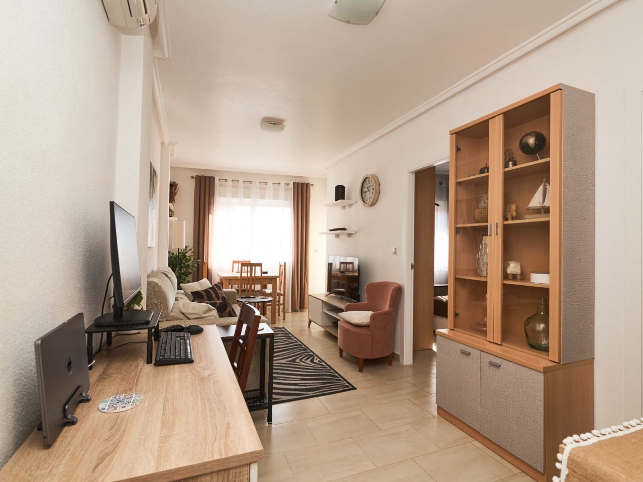 2 makuuhuone Huoneisto myytävänä paikassa Torrevieja mukana 
autotalli - 164 900 € (Ref: 9793126)