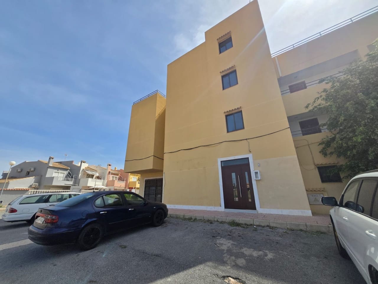 Lägenhet till salu i Torrevieja - 85 000 € (Ref: 9800043)