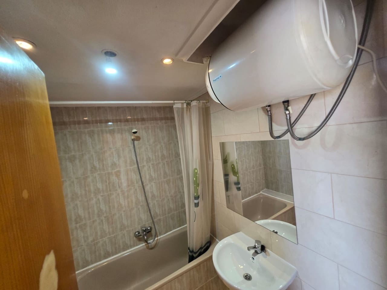 Lägenhet till salu i Torrevieja - 85 000 € (Ref: 9800043)