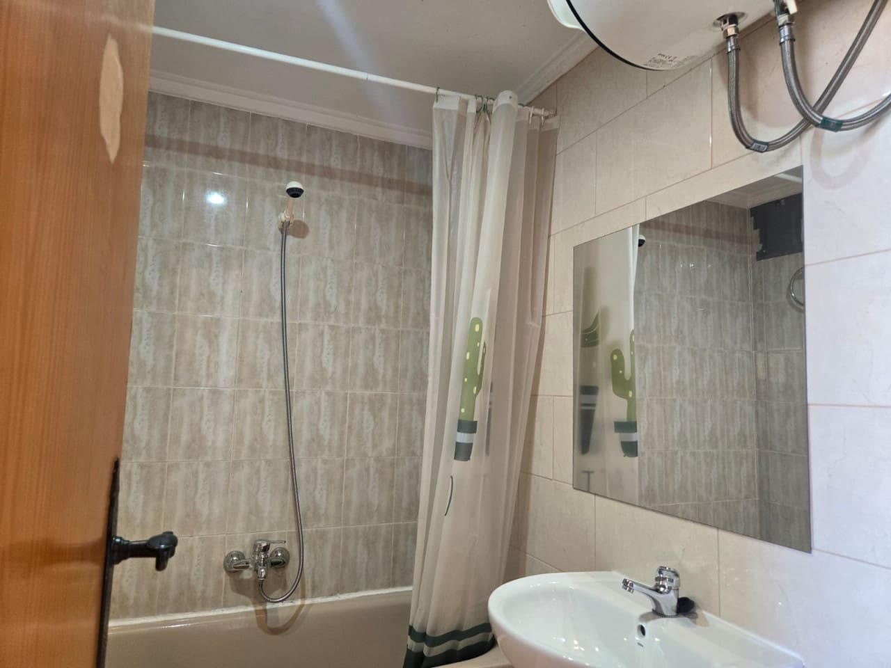 Lägenhet till salu i Torrevieja - 85 000 € (Ref: 9800043)