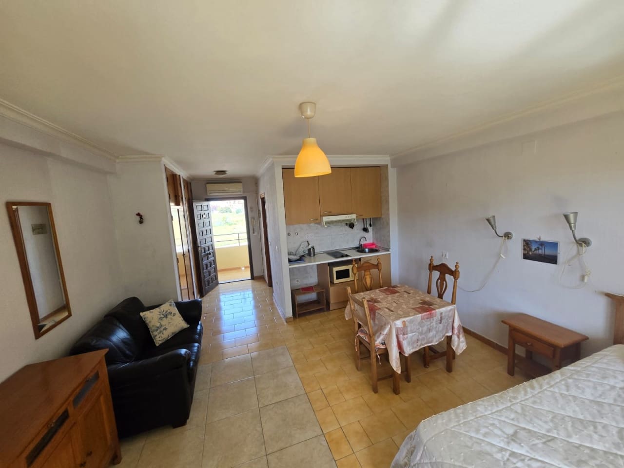 Lägenhet till salu i Torrevieja - 85 000 € (Ref: 9800043)