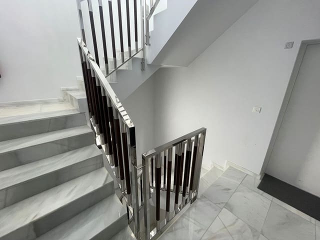 3 soverom Leilighet til salgs i Las Piscinas Naturales, Torrevieja med svømmebasseng garasje - € 399 000 (Ref: 9800044)