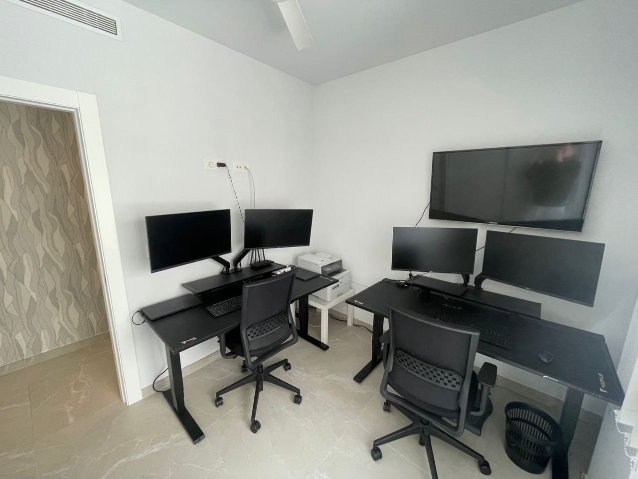 Apartamento de 3 habitaciones en Torrevieja en venta con piscina garaje - 399.000 € (Ref: 9800044)