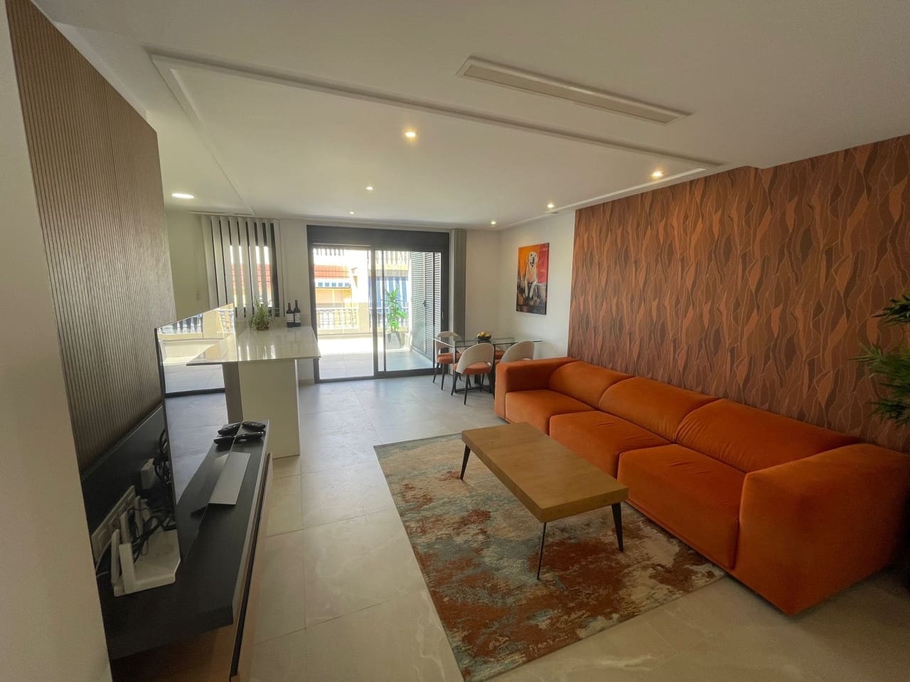 Apartamento de 3 habitaciones en Torrevieja en venta con piscina garaje - 399.000 € (Ref: 9800044)