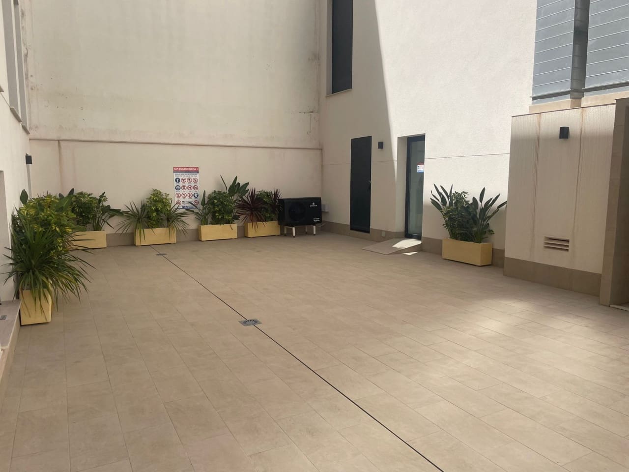 Apartamento de 3 habitaciones en Torrevieja en venta con piscina garaje - 399.000 € (Ref: 9800044)