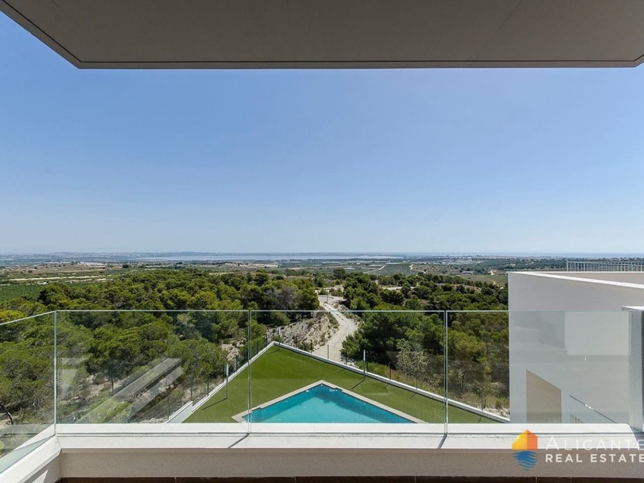 3 bedroom Villa for sale in San Miguel de Salinas with pool garage - € 415,000 (Ref: 9806209)