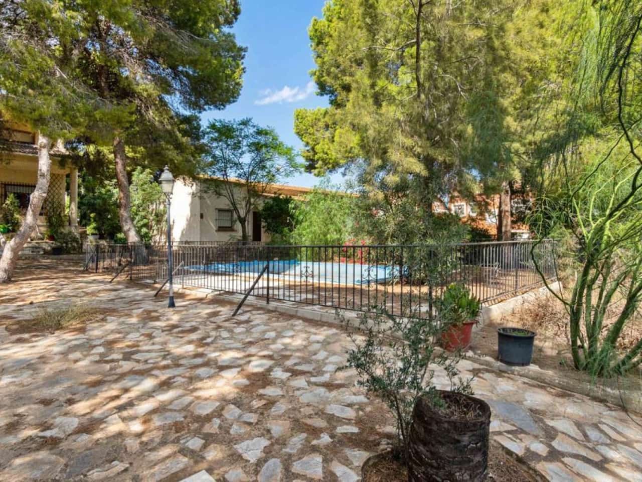 6 slaapkamer Villa te koop in Los Balcones met zwembad garage - € 550.000 (Ref: 9809393)