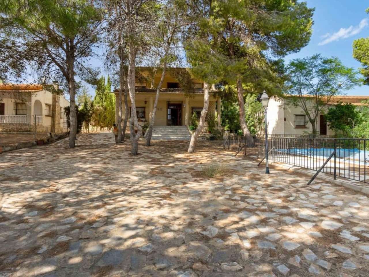 6 slaapkamer Villa te koop in Los Balcones met zwembad garage - € 550.000 (Ref: 9809393)