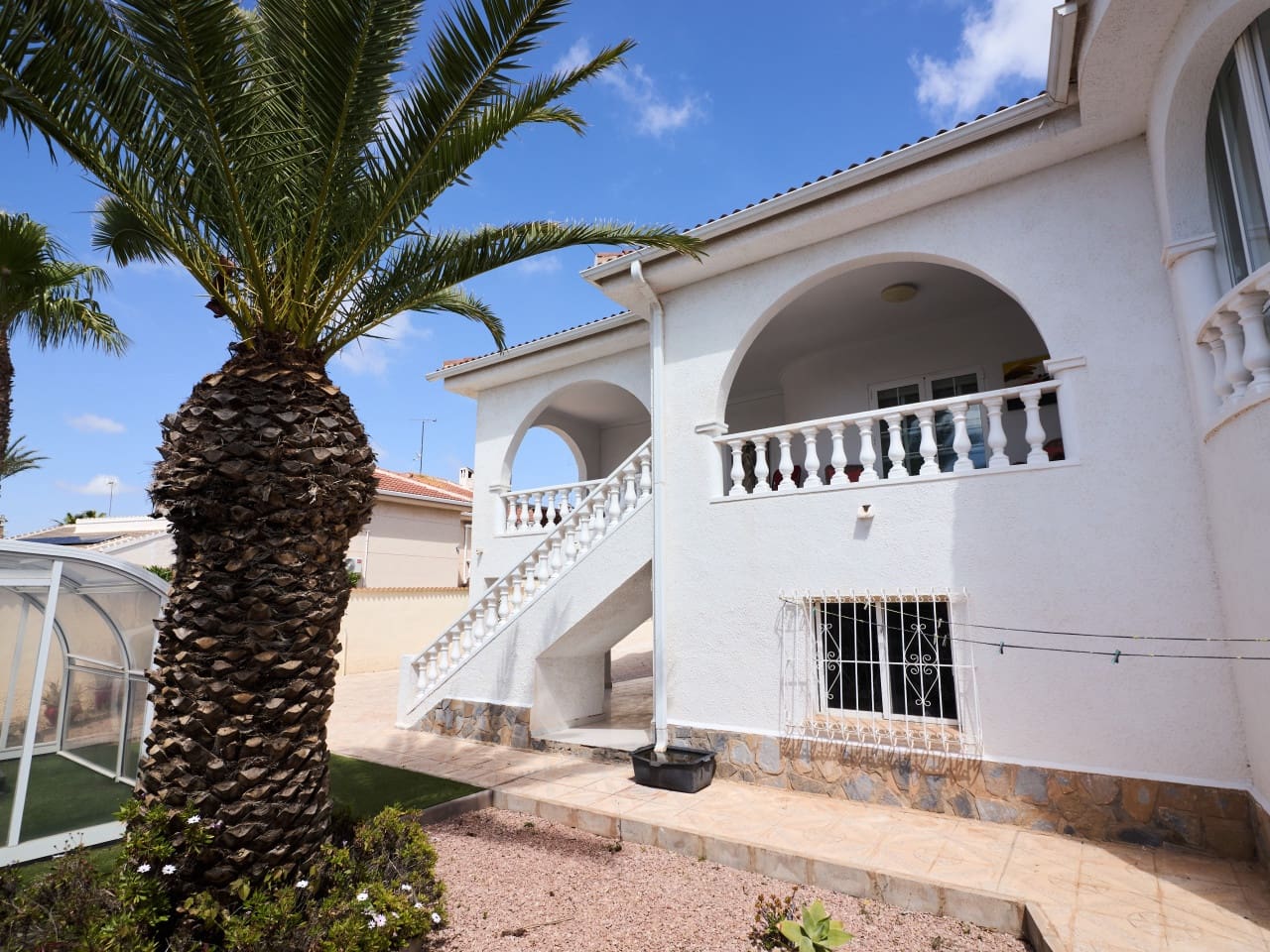 4 slaapkamer Villa te koop in Ciudad Quesada met zwembad garage - € 744.000 (Ref: 9813447)