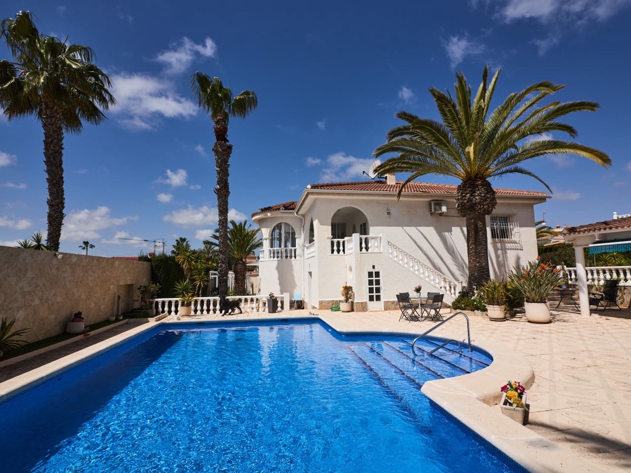 4 slaapkamer Villa te koop in Ciudad Quesada met zwembad garage - € 744.000 (Ref: 9813447)