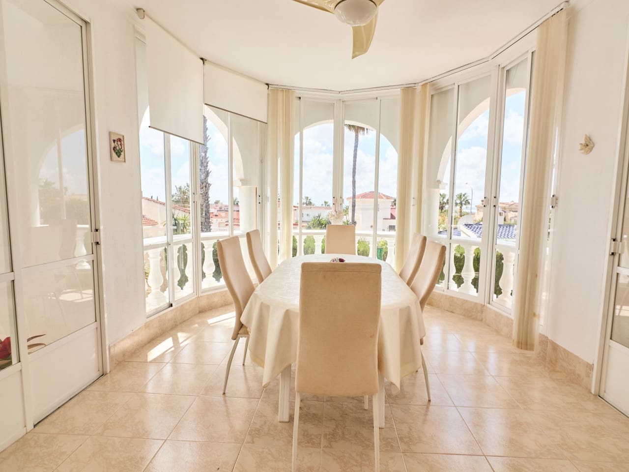 4 slaapkamer Villa te koop in Ciudad Quesada met zwembad garage - € 744.000 (Ref: 9813447)