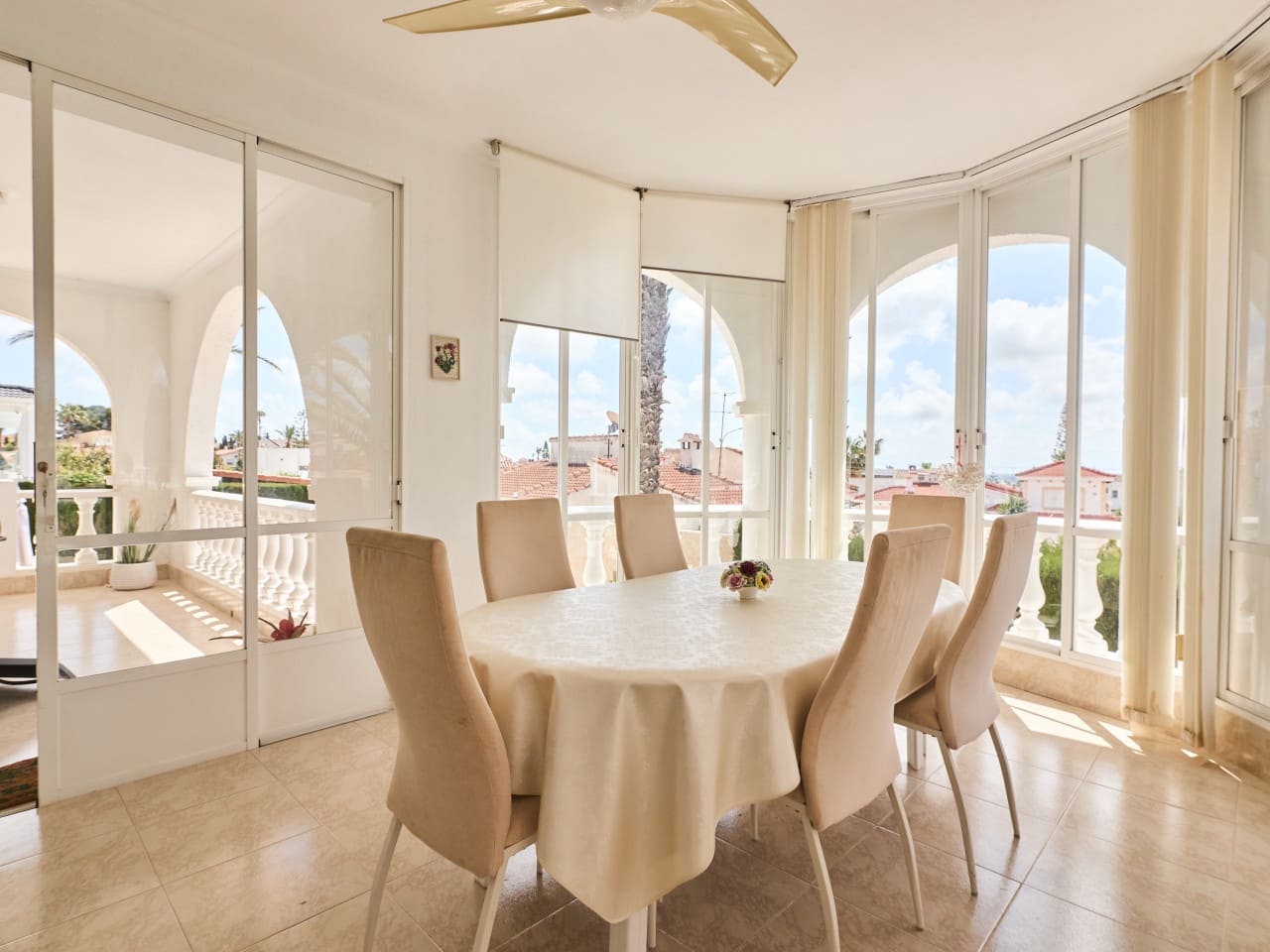 4 slaapkamer Villa te koop in Ciudad Quesada met zwembad garage - € 744.000 (Ref: 9813447)