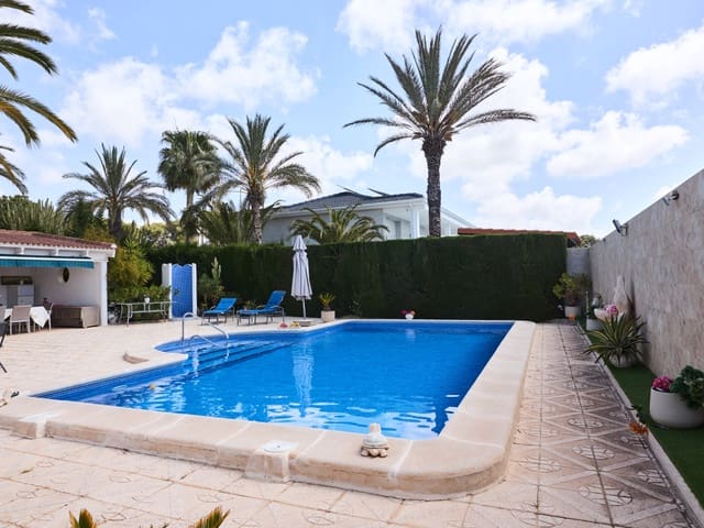 4 slaapkamer Villa te koop in Ciudad Quesada, Rojales met zwembad garage - € 744.000 (Ref: 9813447)