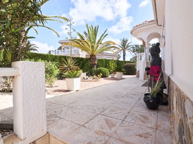 4 slaapkamer Villa te koop in Ciudad Quesada, Rojales met zwembad garage - € 744.000 (Ref: 9813447)