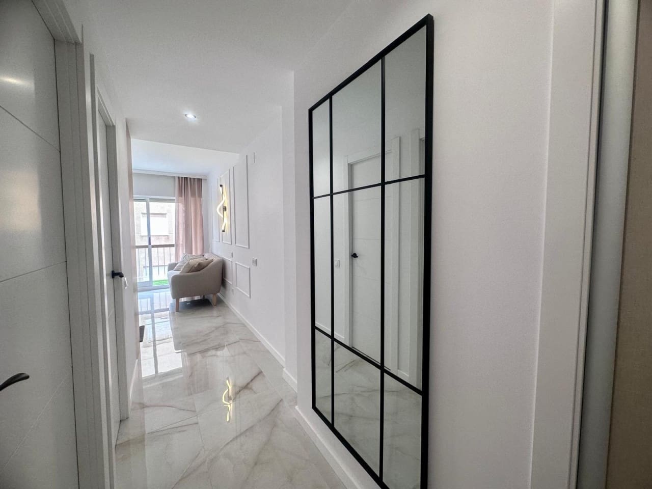 1 sovrum Lägenhet till salu i Torrevieja med pool - 159 900 € (Ref: 9815195)