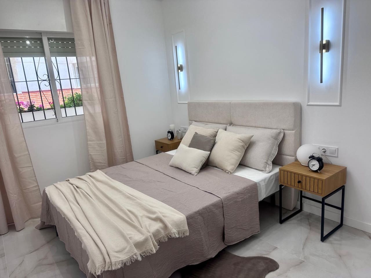 1 sovrum Lägenhet till salu i Torrevieja med pool - 159 900 € (Ref: 9815195)