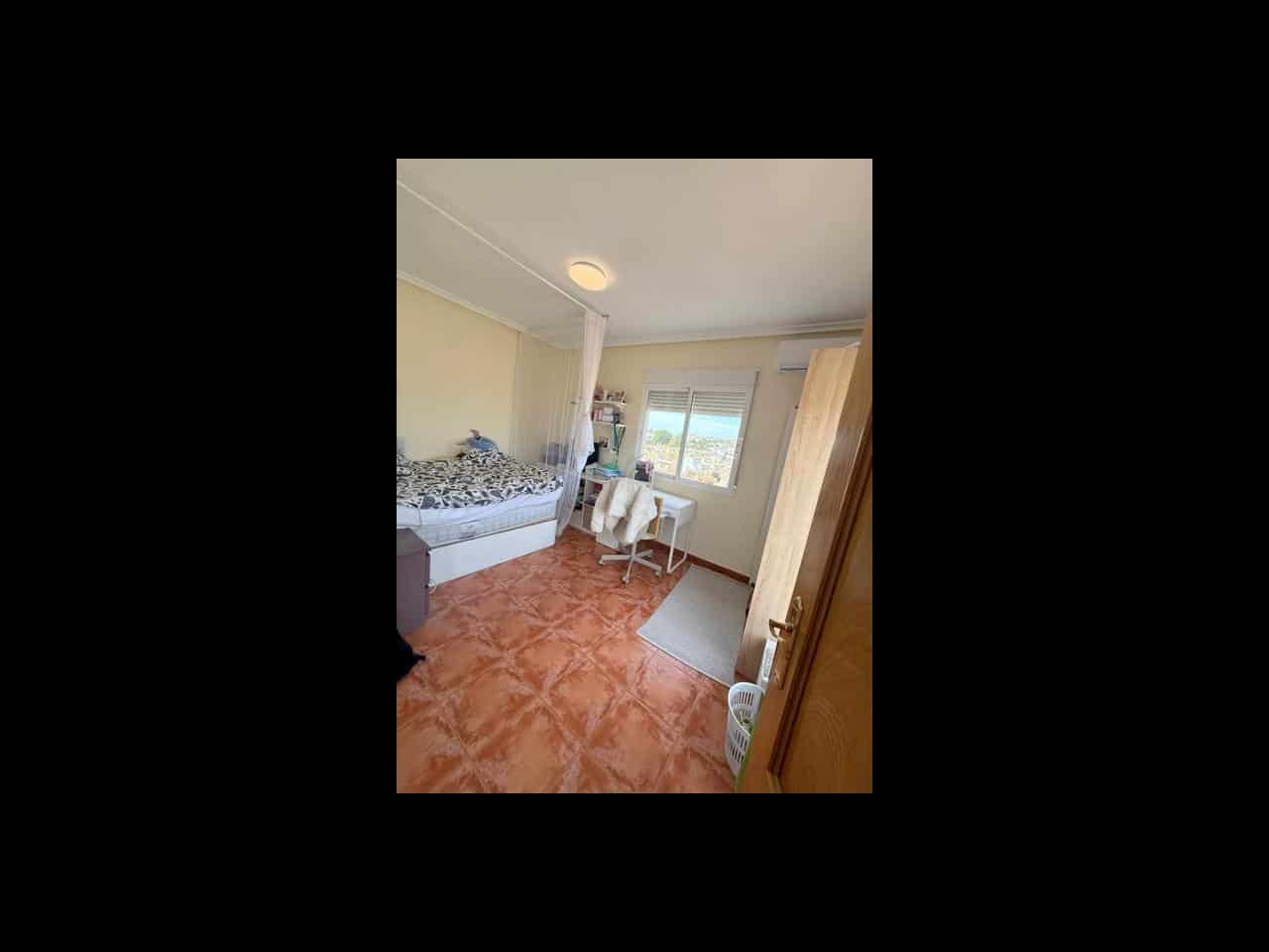 4 quarto Moradia para venda em Villamartin com piscina garagem - 229 000 € (Ref: 9836752)