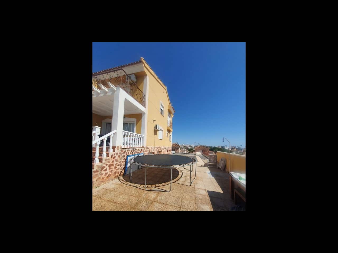 4 quarto Moradia para venda em Villamartin com piscina garagem - 229 000 € (Ref: 9836752)