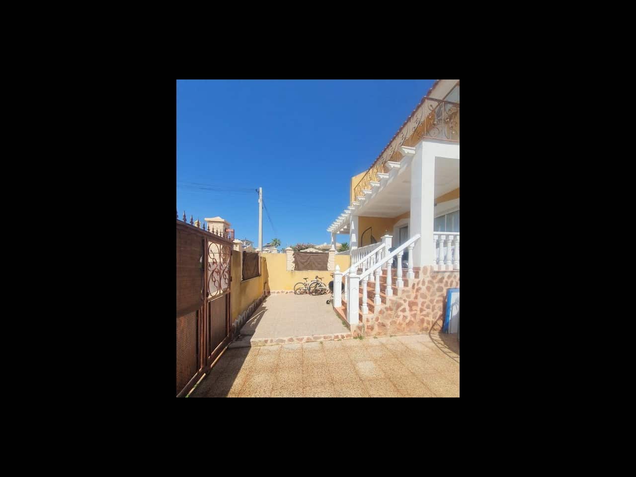 4 quarto Moradia para venda em Villamartin com piscina garagem - 229 000 € (Ref: 9836752)