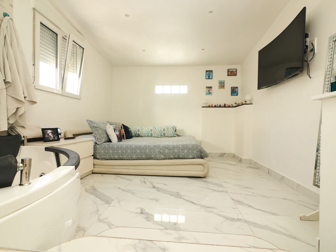 3 bedroom Villa for sale in Torrevieja with pool - € 169,000 (Ref: 9838387)