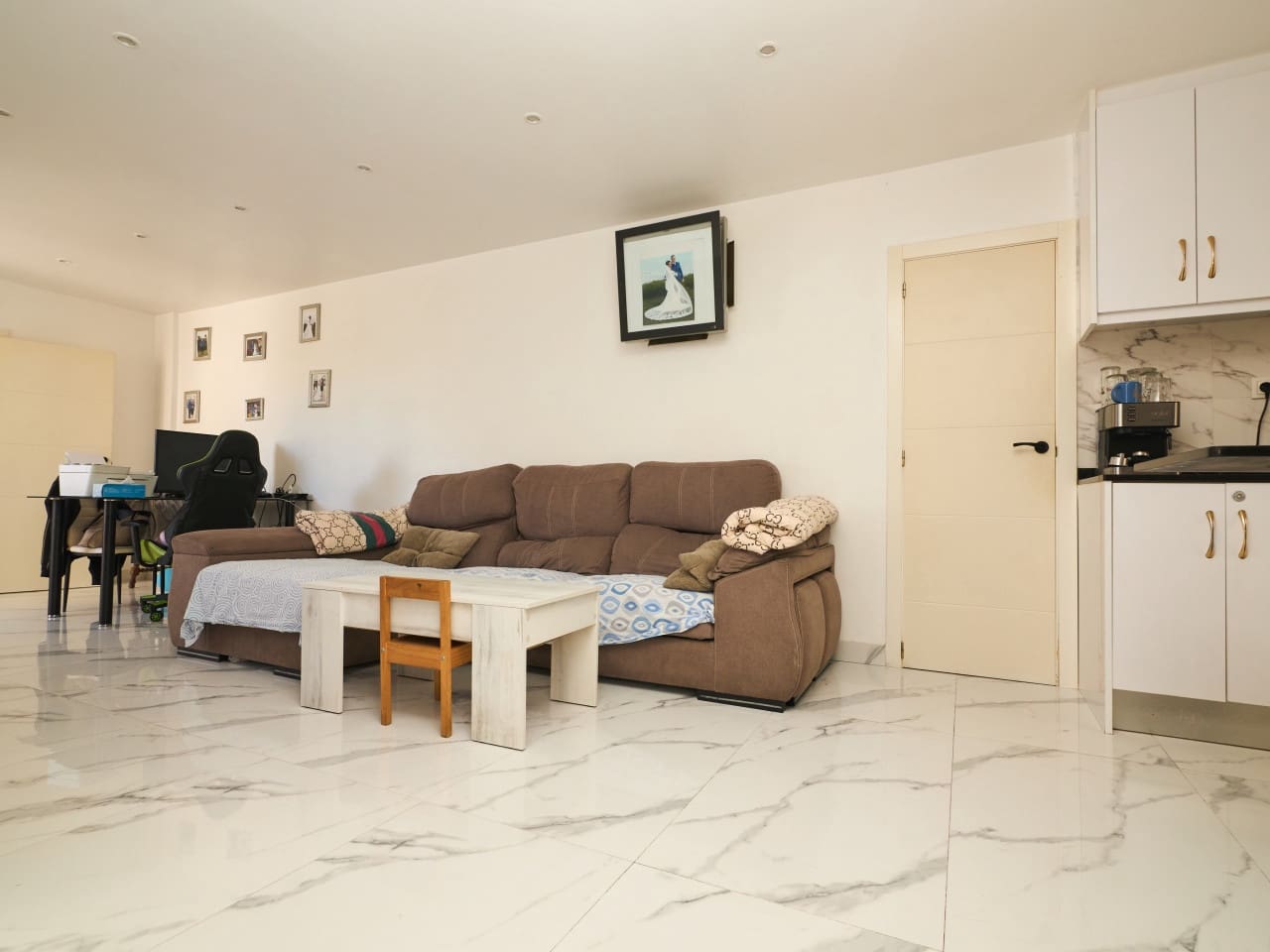 3 bedroom Villa for sale in Torrevieja with pool - € 169,000 (Ref: 9838387)