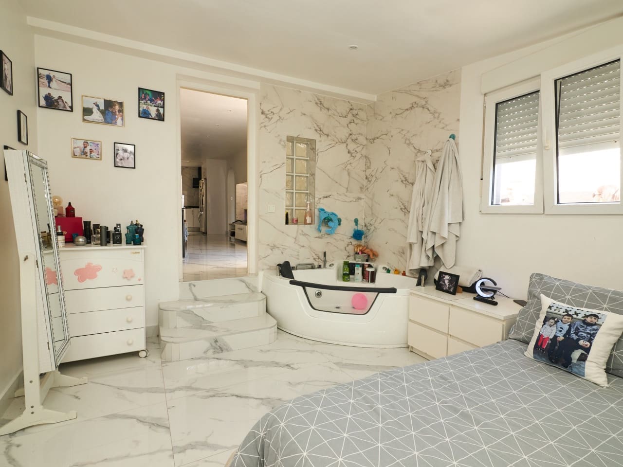 3 bedroom Villa for sale in Torrevieja with pool - € 169,000 (Ref: 9838387)