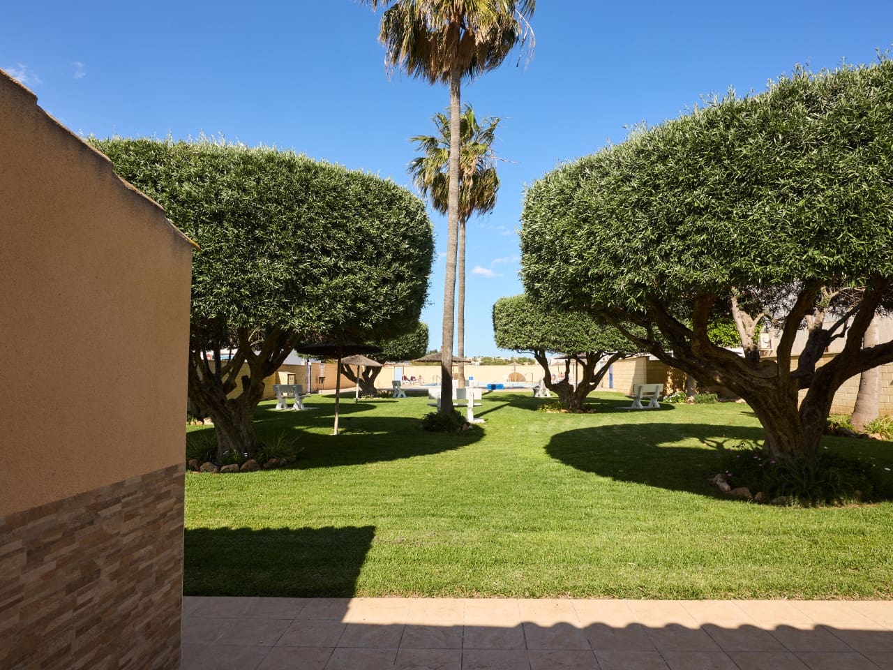 3 bedroom Villa for sale in Torrevieja with pool - € 169,000 (Ref: 9838387)