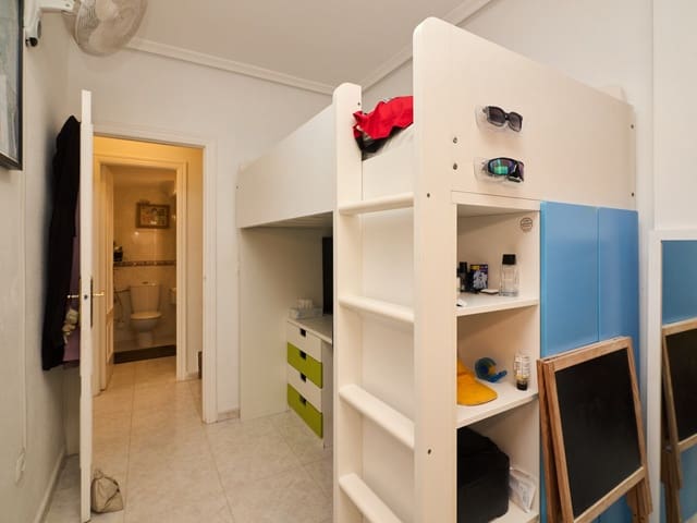 3 soveværelse Byhus til salg i Aguas Nuevas, Torrevieja med swimmingpool garage - € 185.000 (Ref: 9838388)
