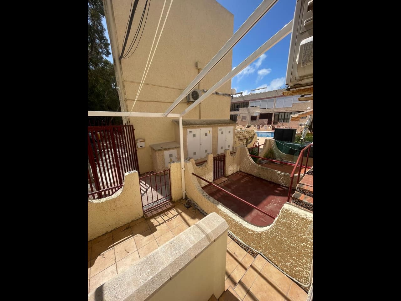 1 soveværelse Villa til salg i Guardamar del Segura med swimmingpool garage - € 119.000 (Ref: 9844626)