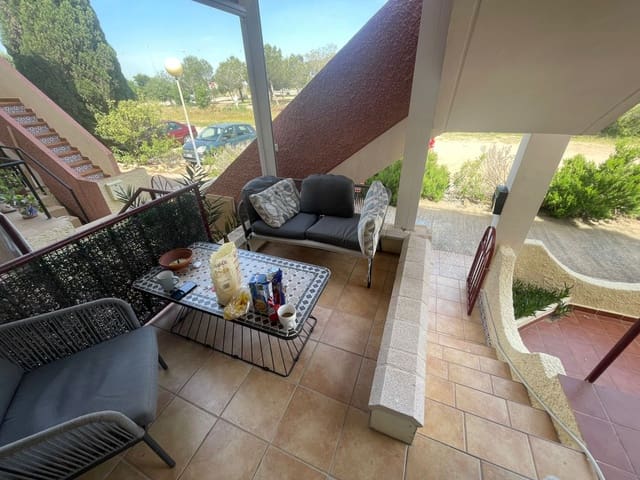 1 soveværelse Villa til salg i El Moncayo - El Pòrtic, Guardamar del Segura med swimmingpool garage - € 119.000 (Ref: 9844626)