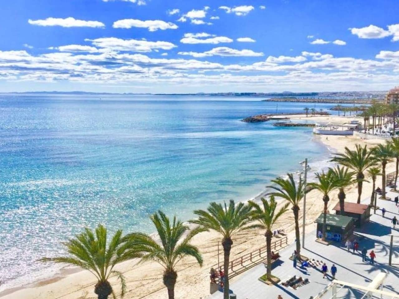 3 slaapkamer Villa te koop in Torrevieja met zwembad garage - € 539.000 (Ref: 9864743)