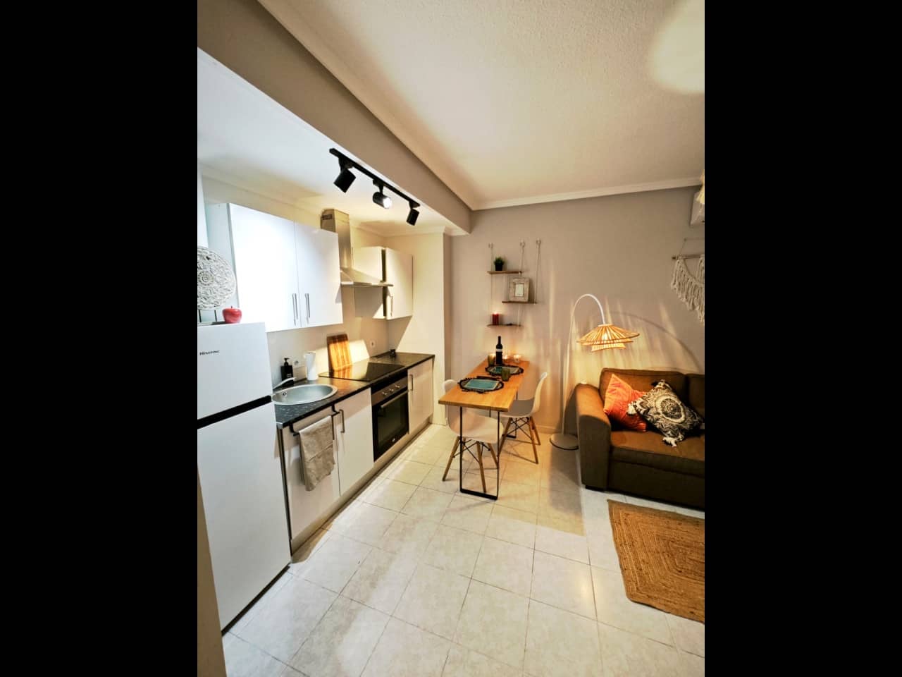 Appartement te koop in Torrevieja met zwembad - € 90.000 (Ref: 9866245)