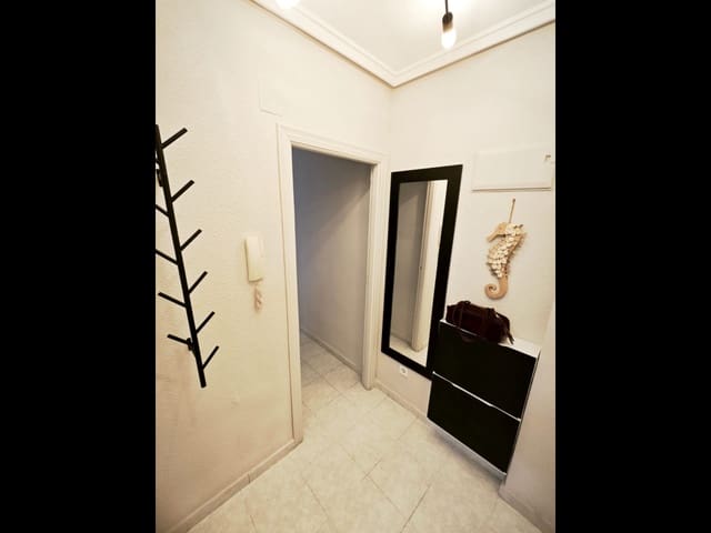 Apartamento para venda em El Molino, Torrevieja com piscina - 90 000 € (Ref: 9866245)