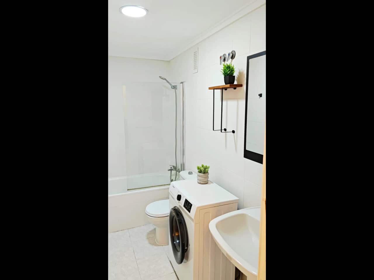 Appartement te koop in Torrevieja met zwembad - € 90.000 (Ref: 9866245)