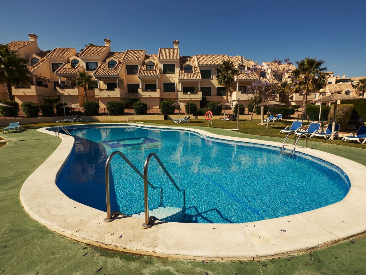 2 bedroom Apartment for sale in Villamartin with pool - € 220,000 (Ref: 9872099)
