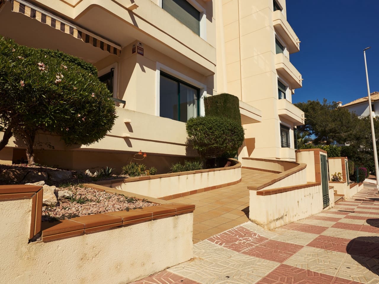 2 bedroom Apartment for sale in Villamartin with pool - € 220,000 (Ref: 9872099)