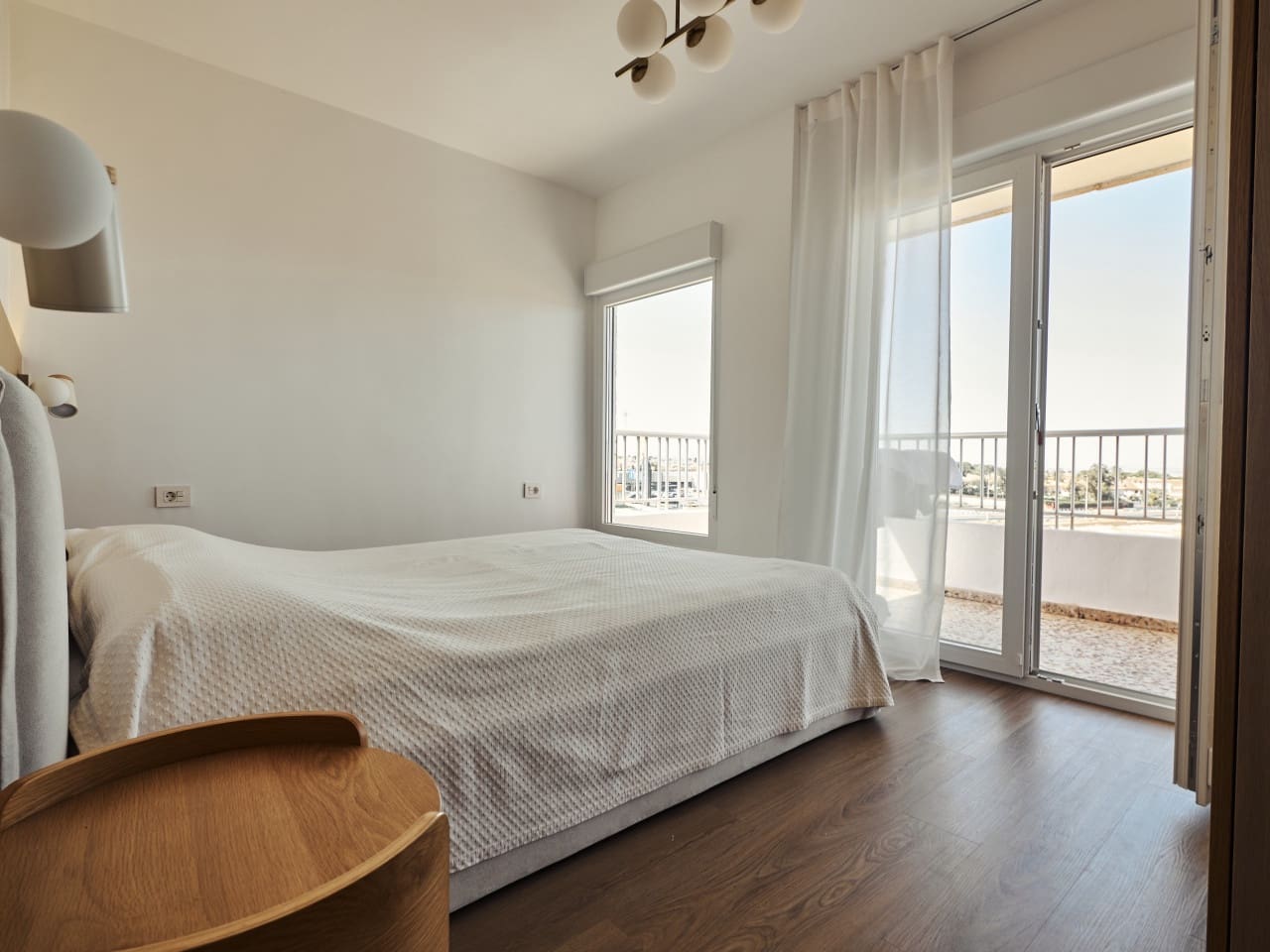 2 soveværelse Lejlighed til salg i Punta Prima med swimmingpool garage - € 220.000 (Ref: 9872100)
