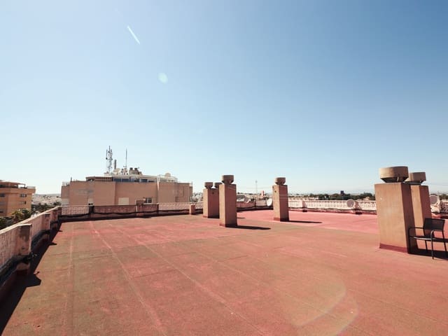 2 soverom Leilighet til salgs i Punta Prima, Torrevieja med svømmebasseng garasje - € 220 000 (Ref: 9872100)