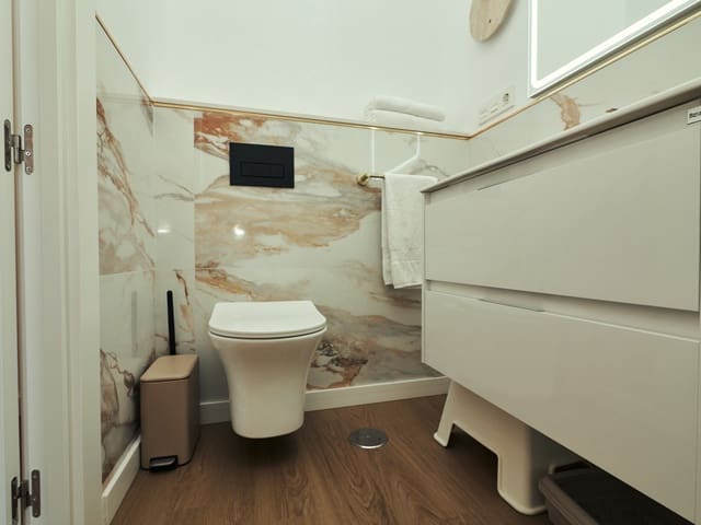2 soverom Leilighet til salgs i Punta Prima, Torrevieja med svømmebasseng garasje - € 220 000 (Ref: 9872100)