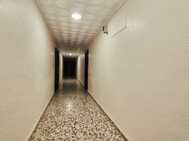 2 soverom Leilighet til salgs i Punta Prima, Torrevieja med svømmebasseng garasje - € 220 000 (Ref: 9872100)