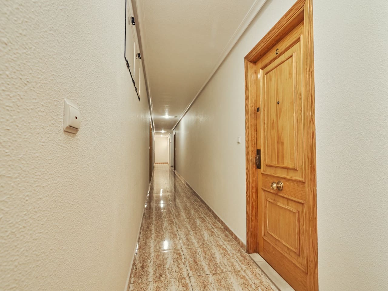 2 soverom Leilighet til salgs i Torrevieja med svømmebasseng - € 168 000 (Ref: 9879870)