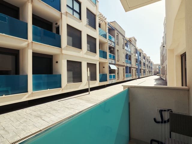 2 makuuhuone Huoneisto myytävänä paikassa Avenida Habaneras - Curva de Palangre, Torrevieja mukana uima-altaan - 185 000 € (Ref: 9891151)