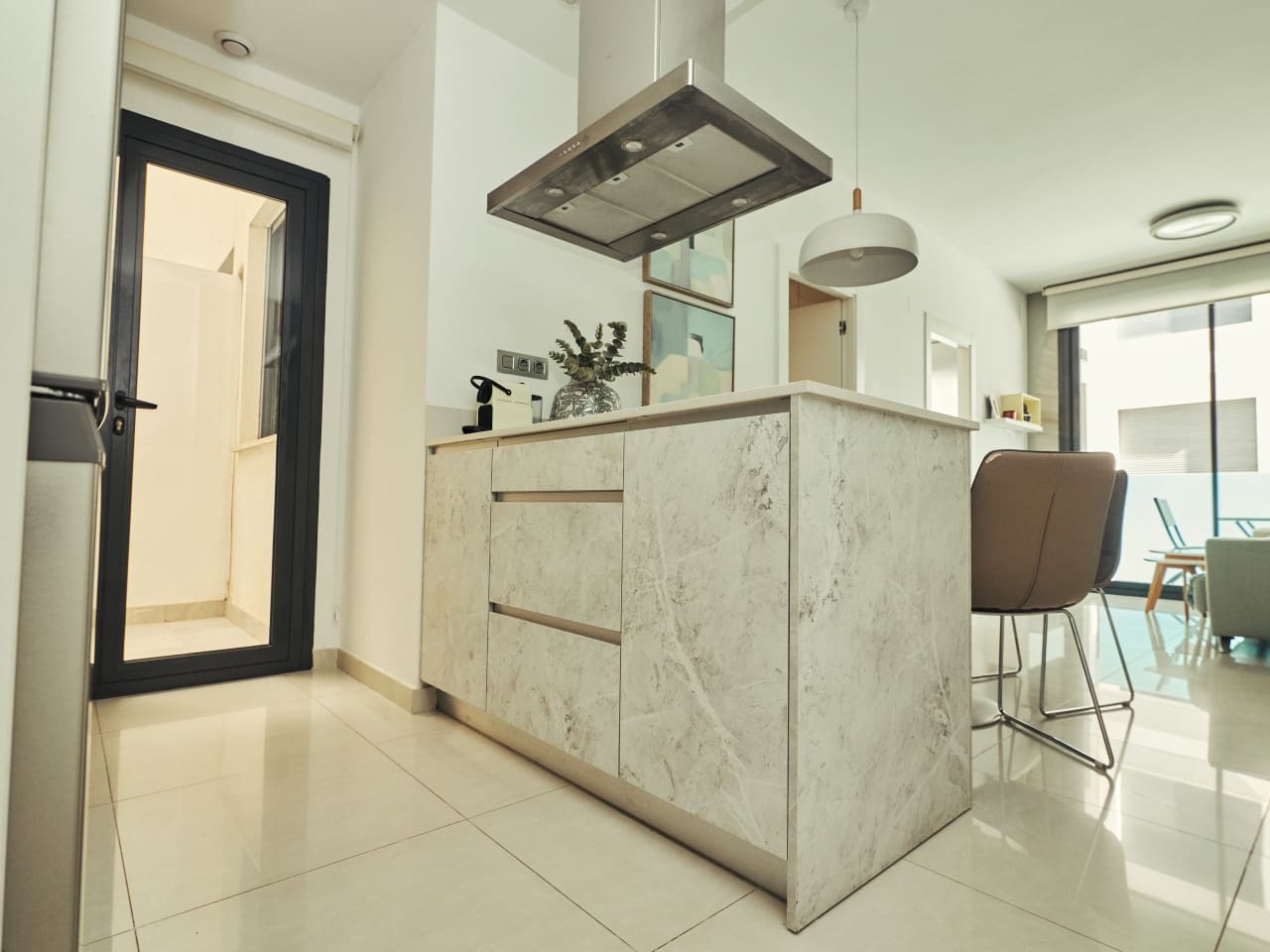 2 makuuhuone Huoneisto myytävänä paikassa Torrevieja mukana uima-altaan - 185 000 € (Ref: 9891151)