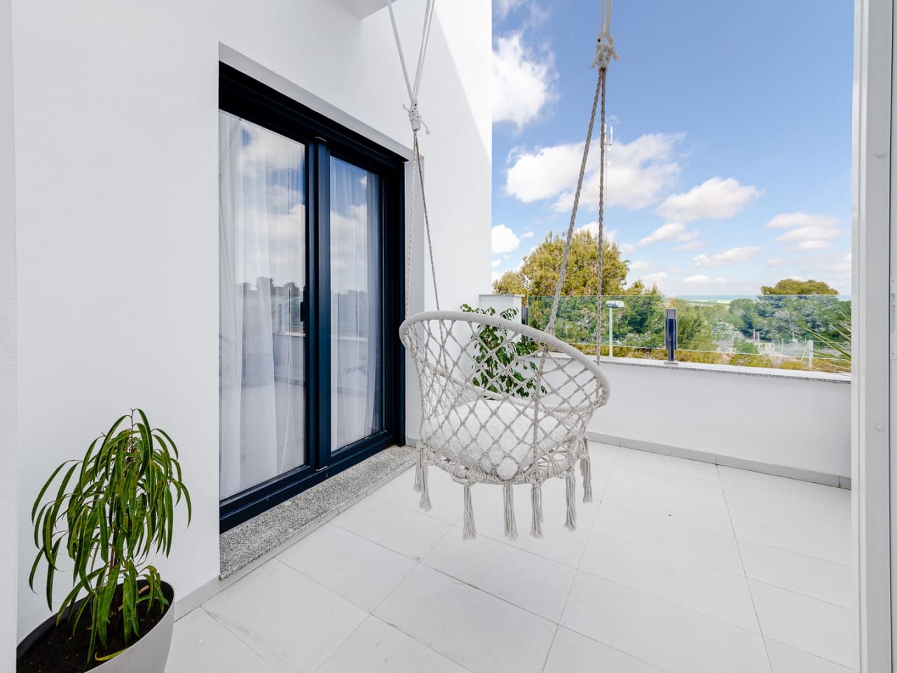 3 Zimmer Haus zu verkaufen in Filipinas mit Pool Garage - 324.900 € (Ref: 9893203)