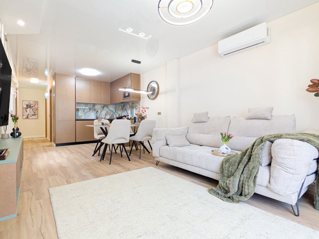 2 slaapkamer Appartement te koop in Torrevieja - € 188.800 (Ref: 9908266)