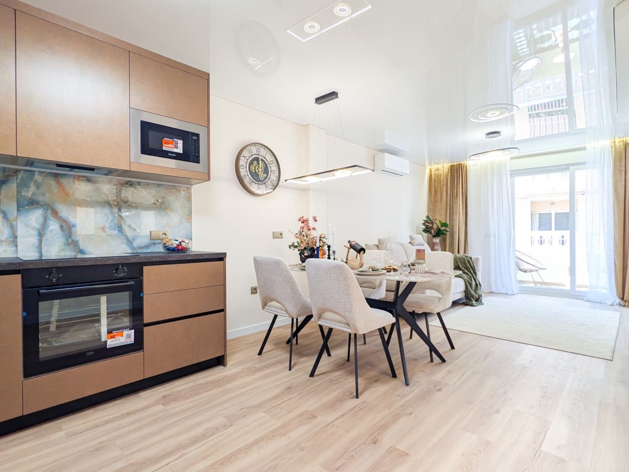 2 slaapkamer Appartement te koop in Torrevieja - € 188.800 (Ref: 9908266)
