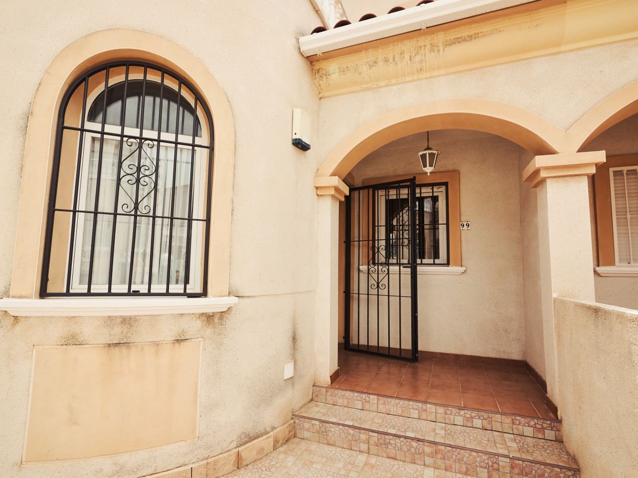2 slaapkamer Huis te koop in Torrevieja met zwembad - € 185.000 (Ref: 9921072)