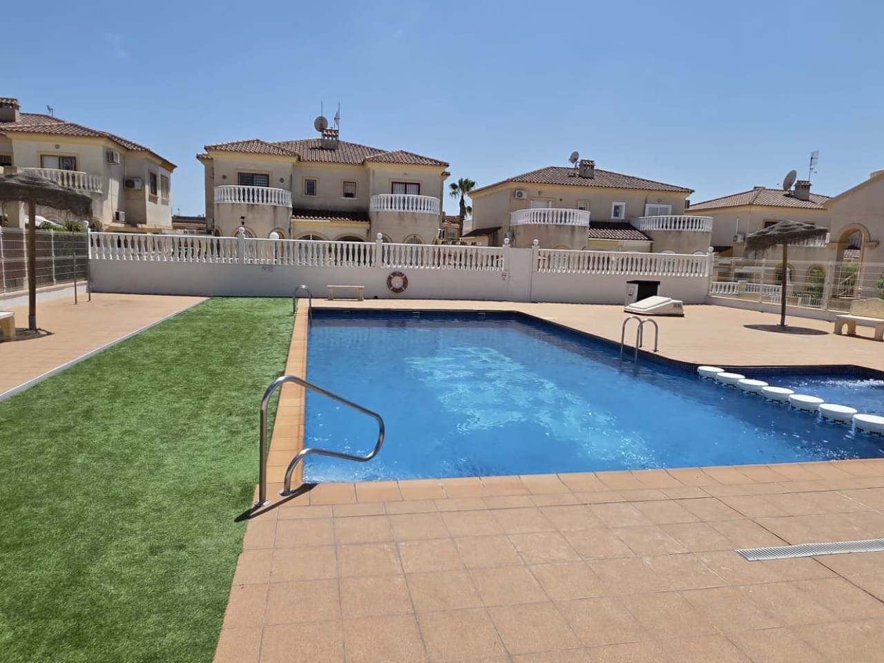 2 Zimmer Haus zu verkaufen in Torrevieja mit Pool - 185.000 € (Ref: 9921072)